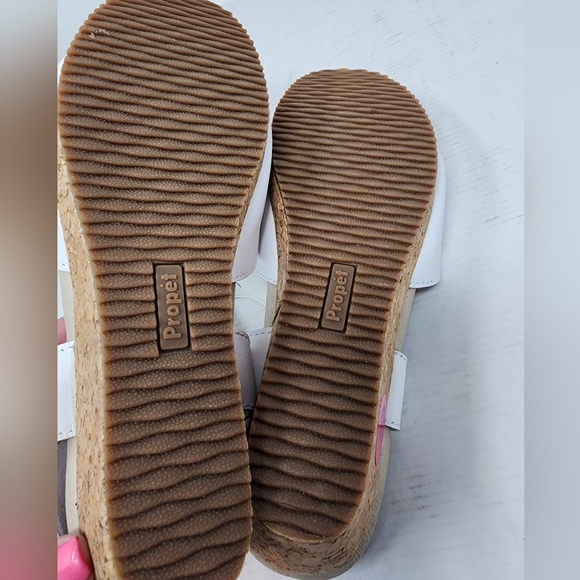 New White Wedge Sandal Memory Foam Comfortable Cork Heel Size 7.5 - Picture 7 of 7